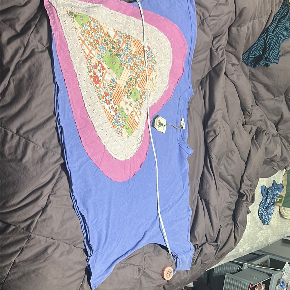 Easel Blue and Pink Short Sleeve Tee